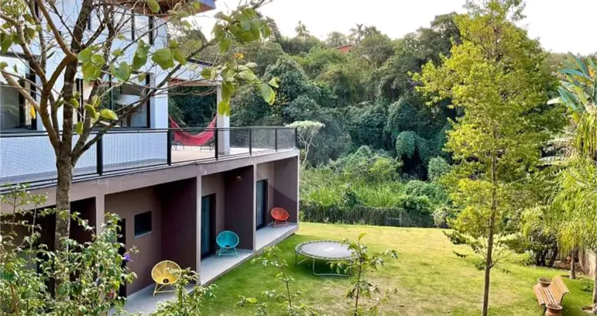 Casa à venda com 4 quartos, sendo 3 suítes, no condomínio vale da santa fé, vinhedo - sp