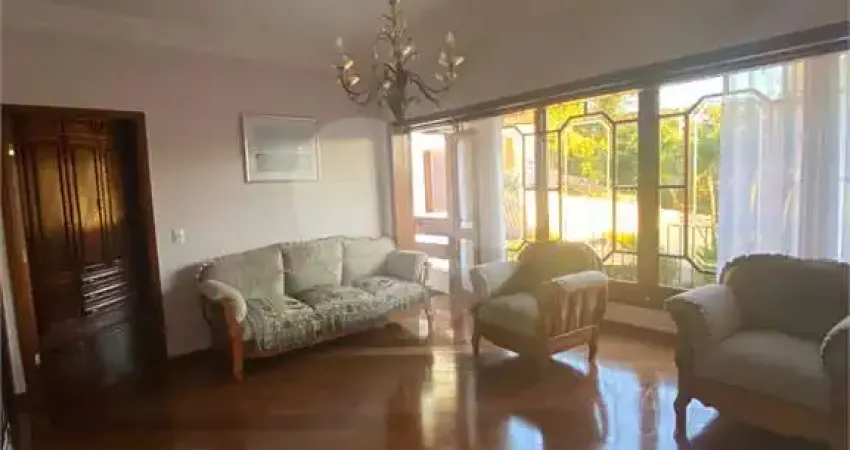 Casa à venda com 3 quartos, sendo 4 suítes, no condomínio estância marambaia, vinhedo - sp