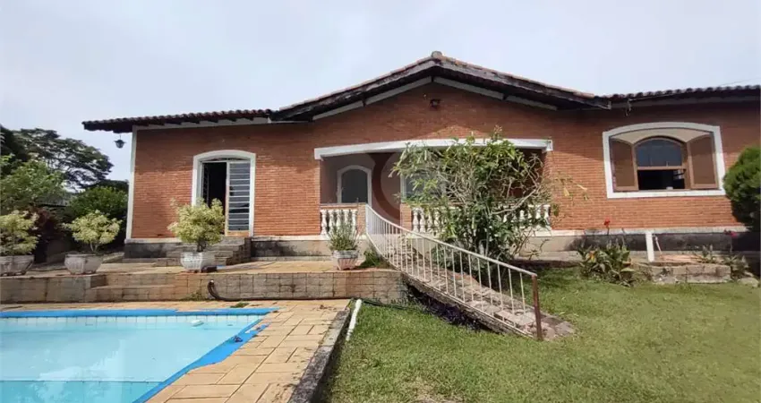 Chácara à venda com 4 quartos, sendo 1 suíte,  em pinheirinho, vinhedo - sp