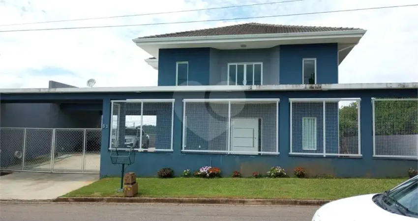 Casa à venda com 3 quartos, sendo 3 suítes,  em caixa d´água, vinhedo - sp