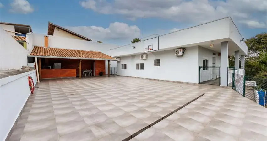 Casa à venda com 3 quartos, sendo 3 suítes, em recanto das canjaranas, vinhedo - sp