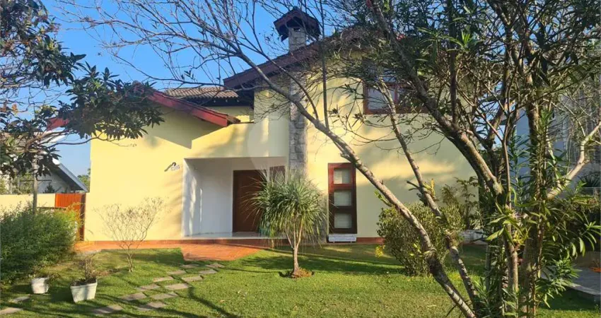 Casa à venda com 3 quartos, sendo 1 suíte, no condomínio vinhas da vista alegre - lado sede, vinhedo - sp