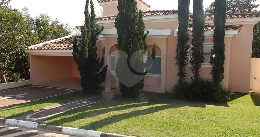 Casa à venda ou para alugar com 3 quartos, sendo 3 suítes, no condomínio recanto dos paturis, vinhedo - sp