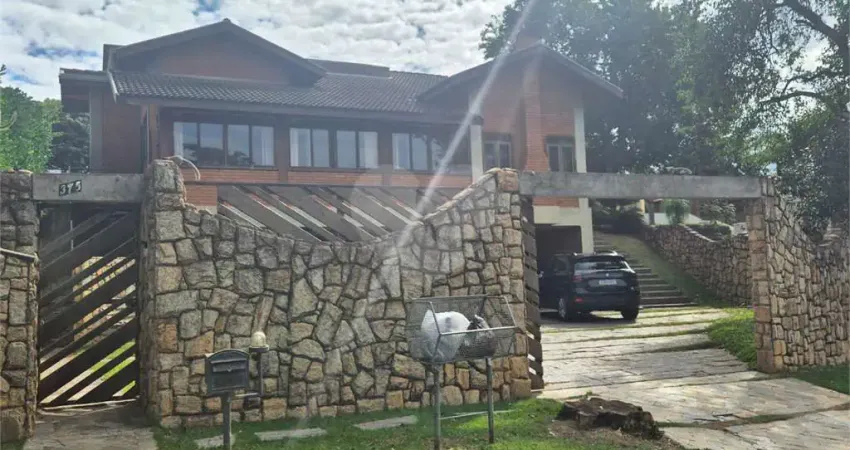 Casa à venda com 4 quartos, sendo 2 suítes, no condomínio vinhas da vista alegre - lado sede, vinhedo - sp