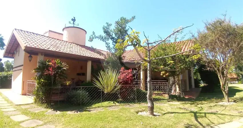 Casa à venda com 3 quartos, sendo 1 suíte,  em santa claudina, vinhedo - sp