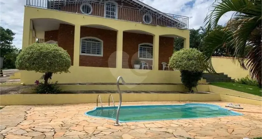 Casa  à venda com 3 quartos no condomínio recanto florido, vinhedo - sp