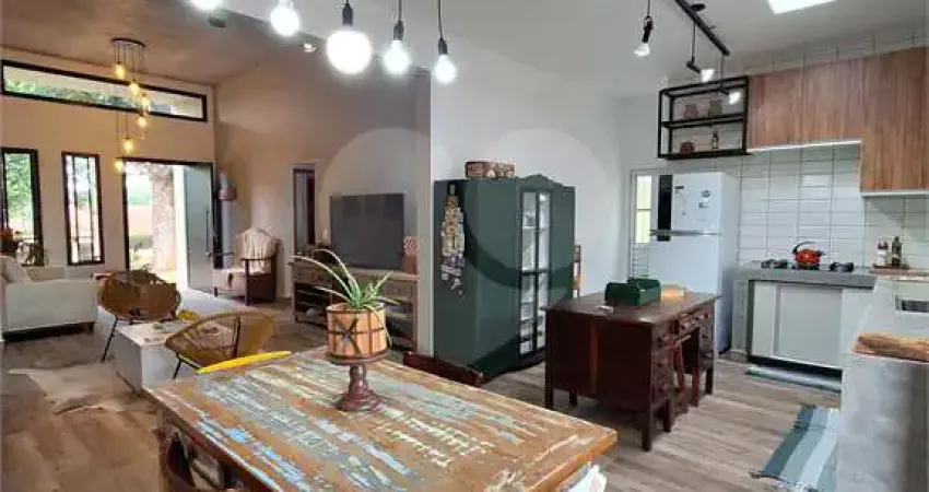 Casa à venda com 3 quartos, sendo 3 suítes, no condomínio chacaras do lago, vinhedo - sp