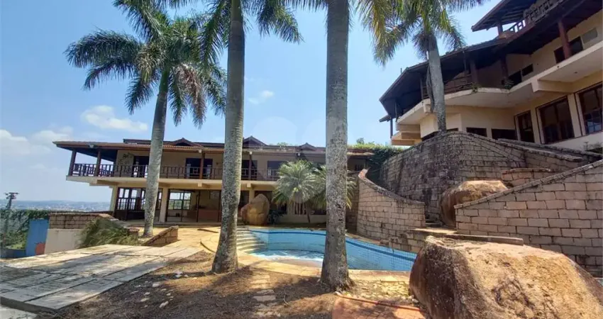 Casa à venda com 14 quartos, sendo 10 suítes,  no condomínio rua do observatorio 2270, vinhedo - sp