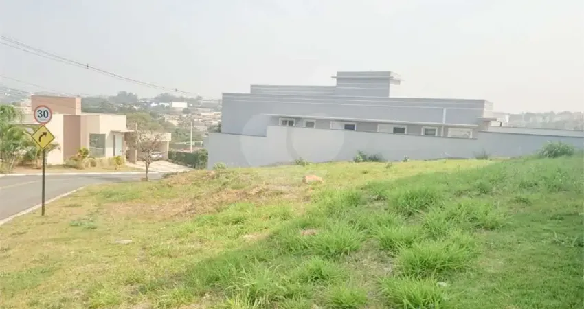 Terreno à venda no condomínio bosque dos cambarás, valinhos - sp