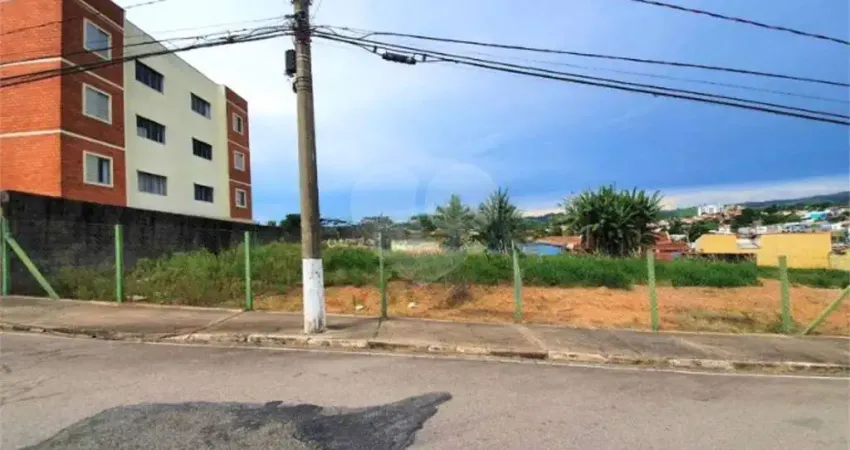 Terreno à venda na Rua dos Bem-te-vis, Jardim Itália, Vinhedo