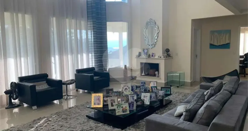 Casa à venda com 5 quartos, sendo 4 suítes, no condomínio terras de santa tereza, itupeva - sp