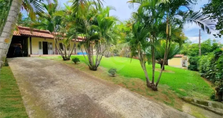 Casa à venda com 3 quartos, sendo 1 suíte,  em vista alegre, vinhedo - sp