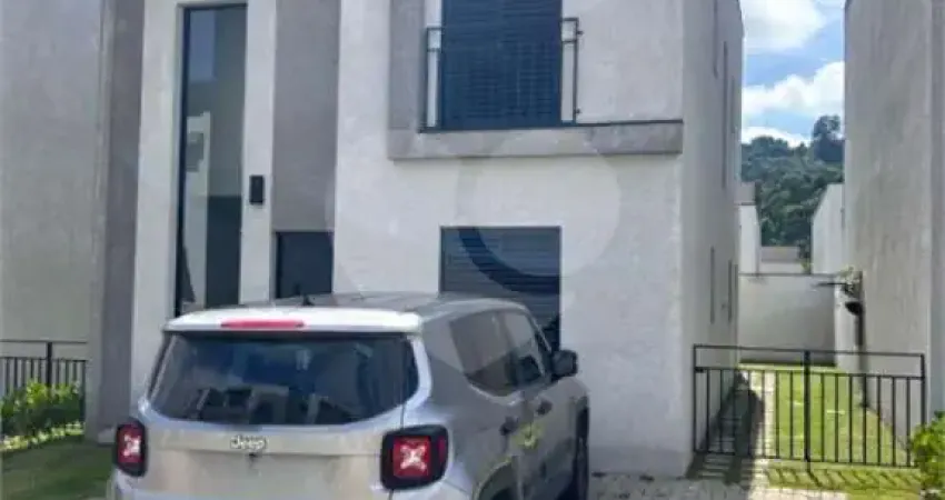 Casa à venda com 3 quartos, sendo 3 suítes, no condomínio villaggio maranello, vinhedo - sp