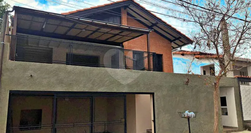 Casa à venda com 3 quartos, sendo 3 suítes,  no centro, vinhedo - sp