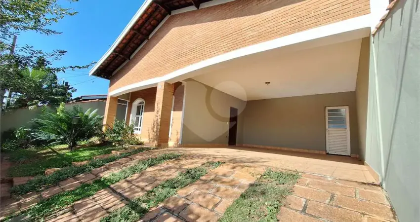 Casa à venda com 3 quartos, sendo 1 suíte, em residencial aquários, vinhedo - sp