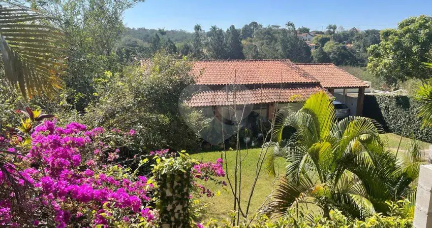 Casa à venda com 3 quartos, sendo 1 suíte, no condomínio estância marambaia, vinhedo - sp
