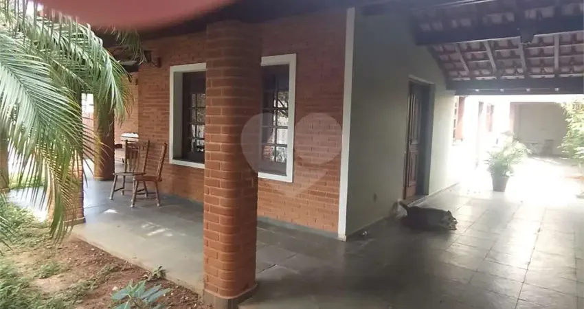 Casa à venda com 3 quartos, sendo 1 suíte,  em jardim itália, vinhedo - sp