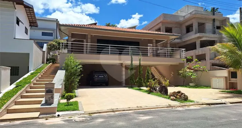 Casa à venda com 3 quartos, sendo 3 suítes, no condomínio bosque de greviléa, vinhedo - sp