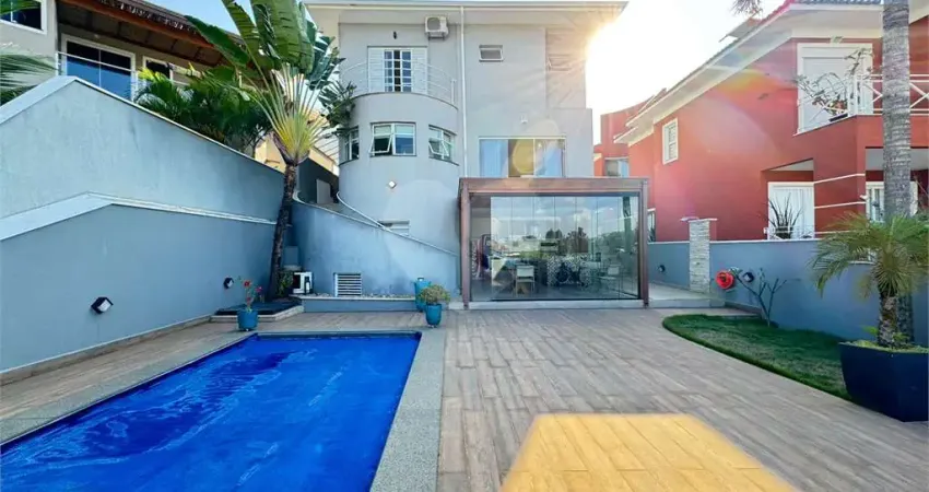 Casa à venda com 3 quartos, sendo 3 suítes, no condomínio terras de são francisco, vinhedo - sp