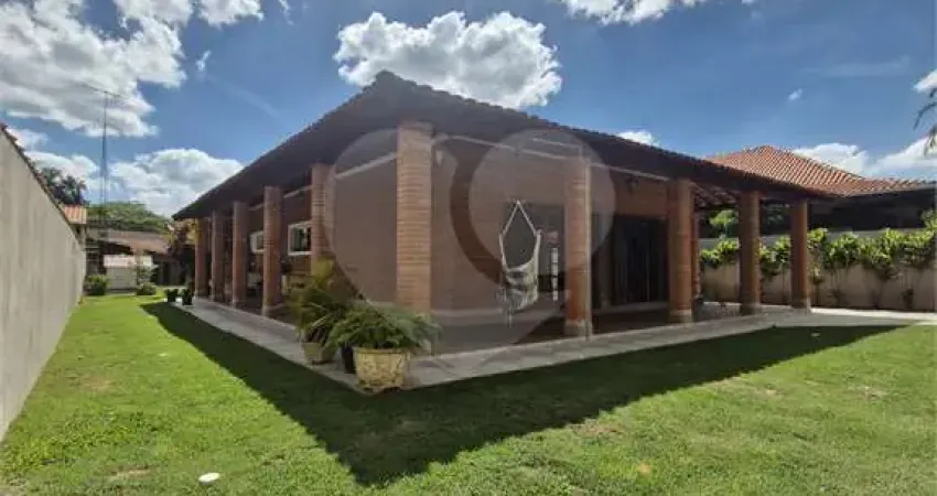 Casa  à venda com 4 quartos, sendo 2 suítes,  no condomínio fazenda são joaquim, vinhedo - sp