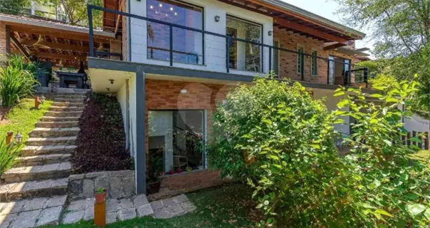 Casa à venda ou para alugar com 3 quartos, sendo 2 suítes, no condomínio Estância Marambaia, Vinhedo - SP