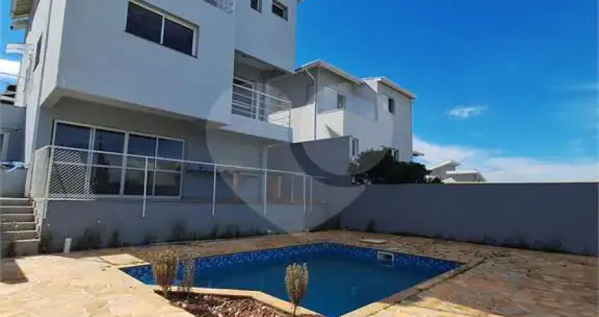 Casa à venda ou para alugar com 4 quartos, sendo 4 suítes, no condomínio Terras de São Francisco, Vinhedo - SP