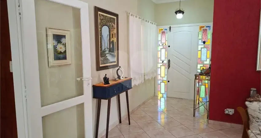 Casa à venda com 3 quartos, sendo 1 suíte, em Jardim Panorama, Vinhedo, SP