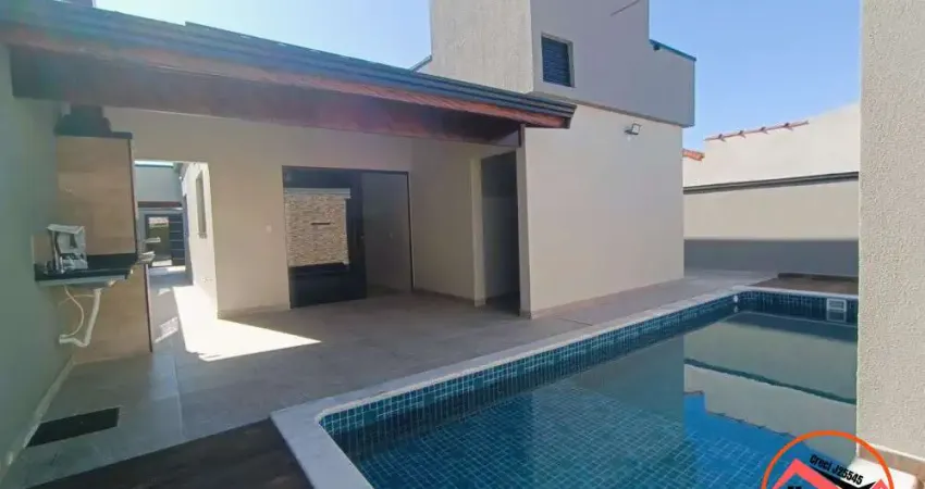 Casa Alto Padrão perto da praia à venda em Itanhaém-SP