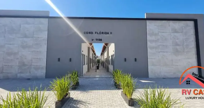 Casa em Condomínio com Piscina à venda - Cibratel II