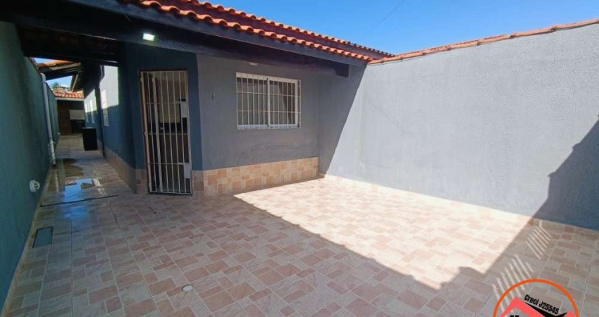 Casa 500 metros da praia rua de moradores prox de tudo