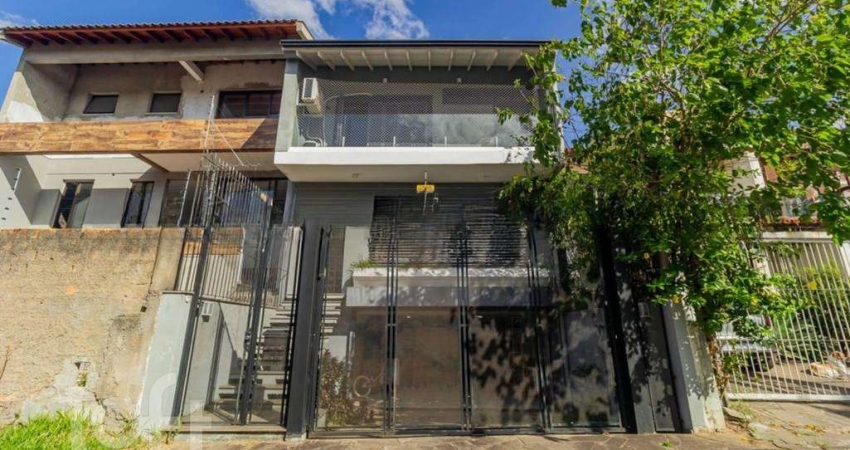 Casa com 3 quartos à venda na Rua Miracema, 379, Chácara das Pedras, Porto Alegre
