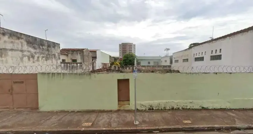 Terreno à venda na Avenida Capitão Manoel Prata, São Benedito, Uberaba