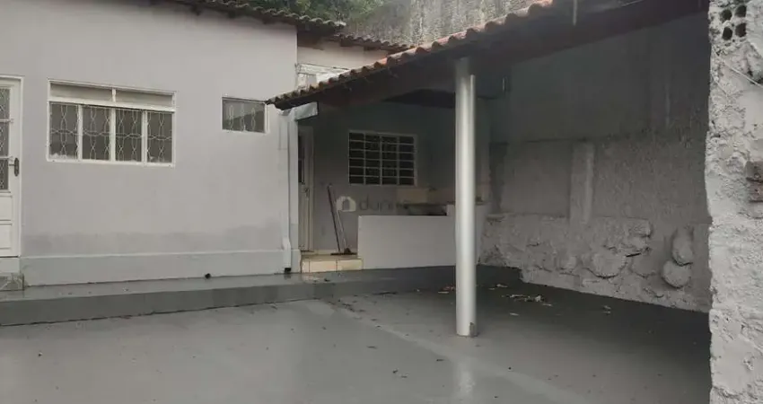 Casa com 2 quartos à venda na Rua João Pinheiro, Centro, Uberaba