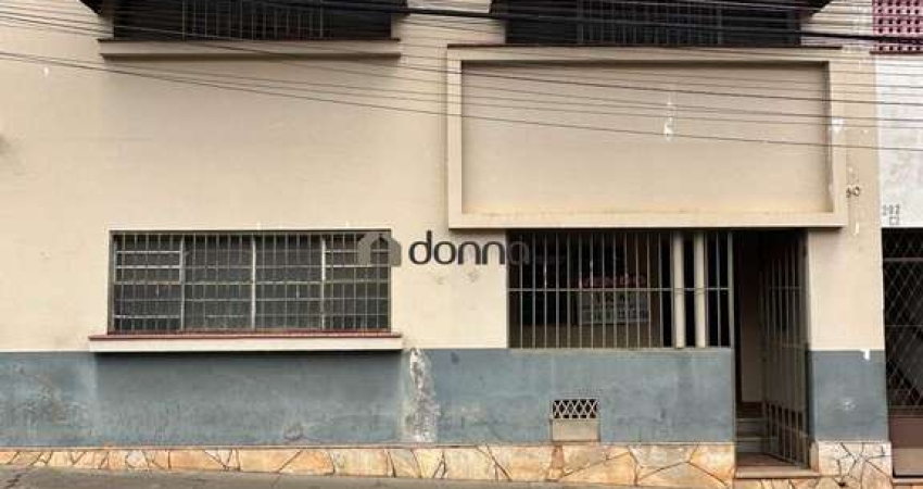 Apartamento à venda, 6 quartos, 3 vagas, Centro - Uberaba/MG
