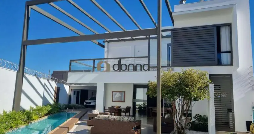 Linda Casa Moderna com Piscina Privativa e Loja Anexa Alugada – Bairro Santa Maria