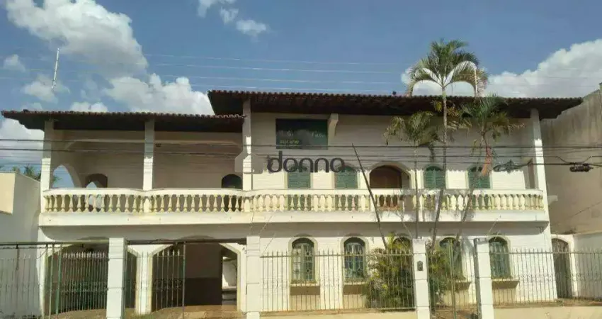 Ampla casa com duas residências no mesmo terreno, próxima ao aeroporto e à uniube!