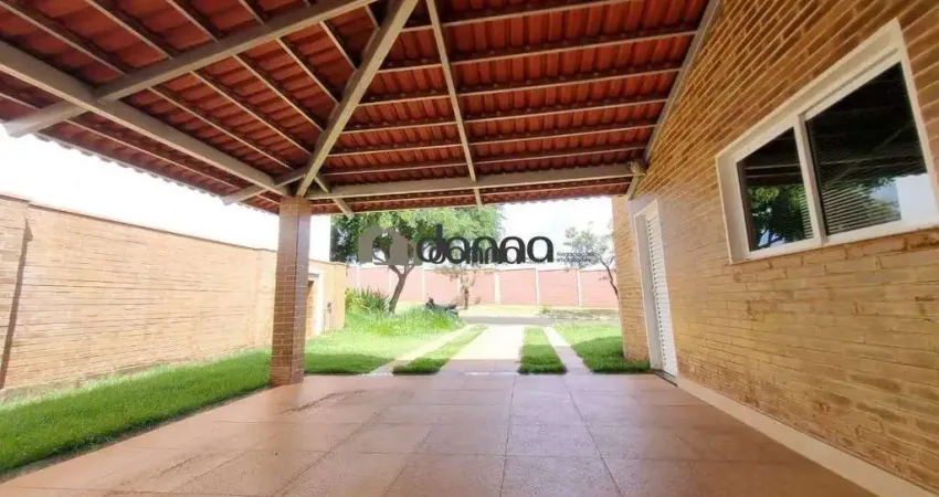 Casa com 3 quartos para alugar na Rua Congonhas, Damha Residencial Uberaba I, Uberaba