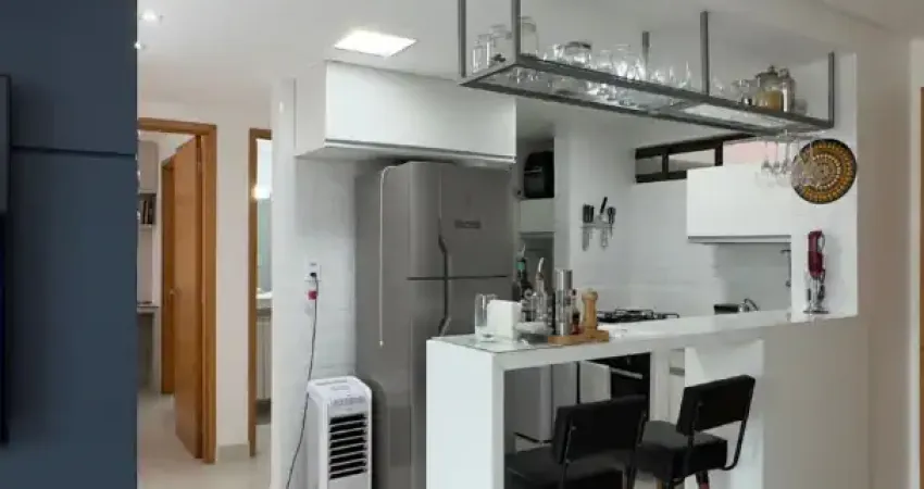 Vendo - apartamento com 02 dormitórios | 01 suíte | 59m² | varanda | 100% mobiliado e equipado | nascente | cabo branco