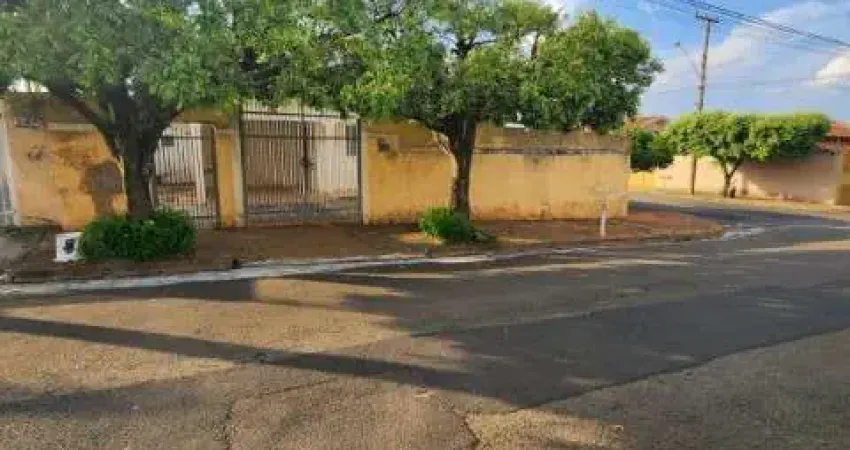 Prox.Unesp, Casa à venda em Rio Preto-SP, Jardim Nazareth, 2 quartos, 1 sala, 1 banheiro, 1 vaga, 80m², terreno de 450m², esquina, quintal grande