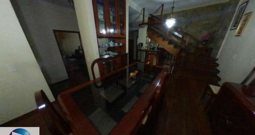Sobrado para Venda, Vila Diniz, 5 quartos sendo 3 suítes, 2 salas, armários planejados, sauna, 6 vagas de garagem, sacada, piscina, varanda, quintal,