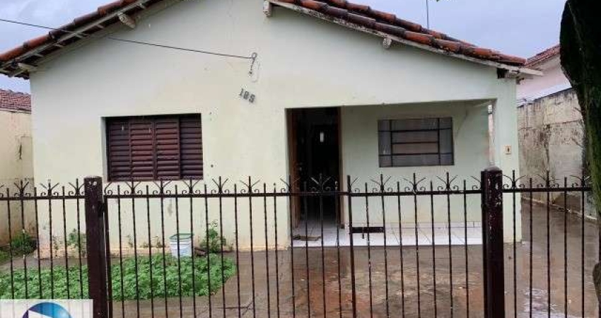 Casa á Venda Zona Leste Próximo a Represa Municipal, 2 quartos, sala, cozinha, banheiro, dispensa, quintal espaçoso.