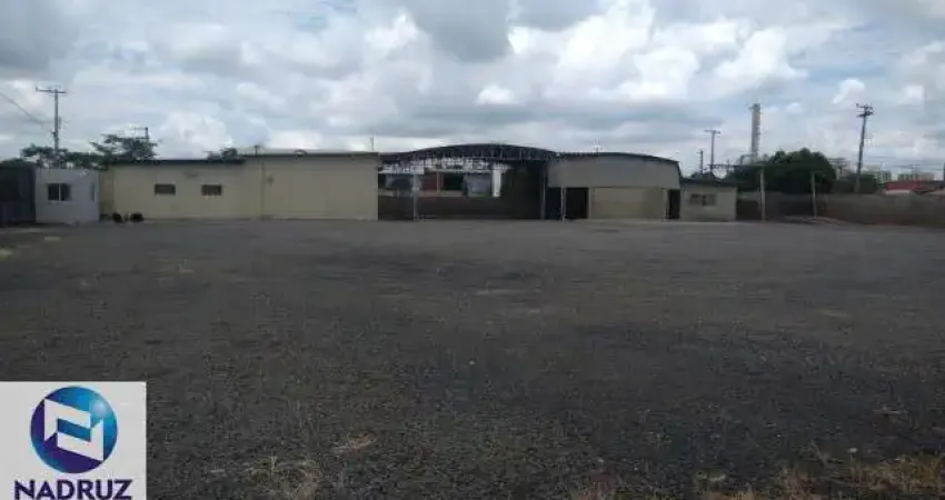 Área de 4.800 m² comercial com Barracão para alugar, 420 m² por R$ 20.000/mês - São Francisco - São José do Rio Preto/SP 13 salas Cozinha, 3 banheiros, Recepção, almoxarifado com 2 salas, guarita, sal
