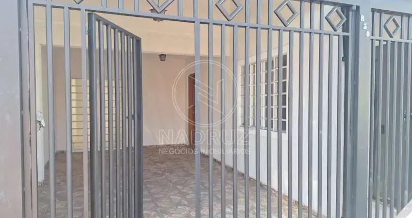 Casa para locação em São José do Rio Preto-SP: 3 quartos, 5 salas, 4 banheiros, 1 vaga de garagem, 240m² no Jardim Maria Lúcia.