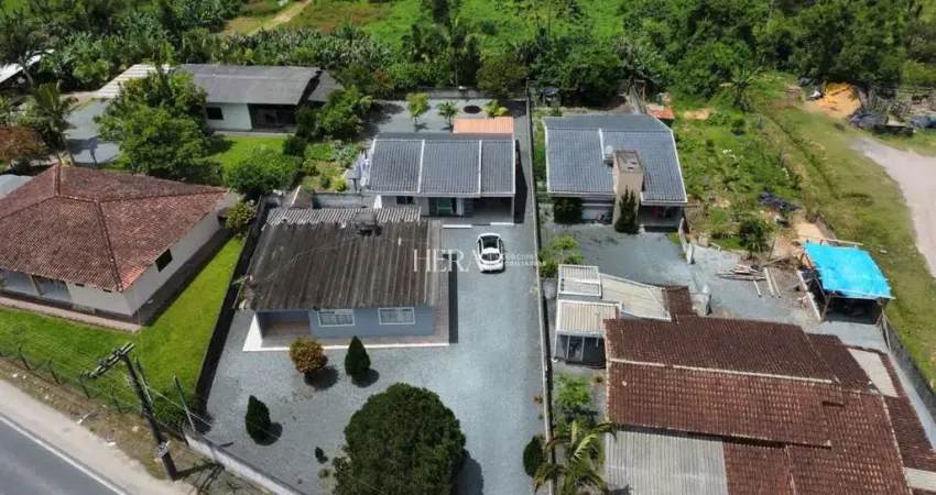 Casa com 4 quartos à venda no Ponta Aguda, Blumenau 