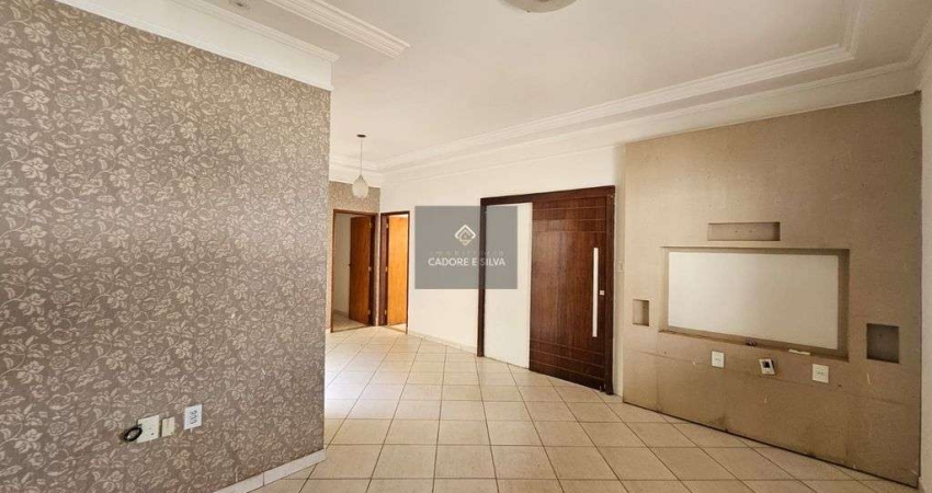 Casa em condomínio fechado com 3 quartos à venda no Jardim Holanda, Uberlândia 