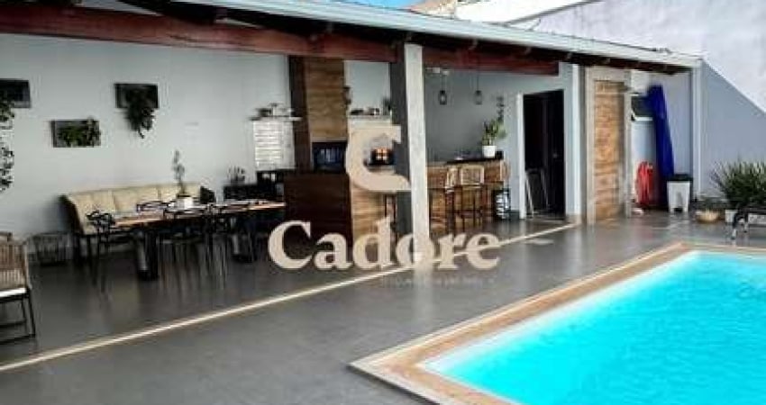 Linda casa de 2 andares no Roosevelt com 4/4 sendo 3 suítes, armários e closet