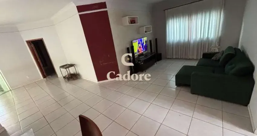Casa à venda no Santa Mônica com 3/4 sendo uma suíte com banheira e armários