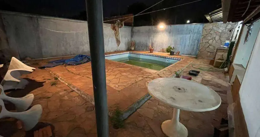 Casa com 2 dormitórios à venda, 214 m² por R$ 550.000,00 - Parque das Américas - Uberaba/MG