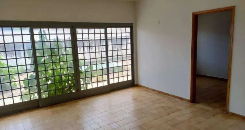 Casa com 3 dormitórios à venda, 259 m² por R$ 700.000,00 - Mercês - Uberaba/MG