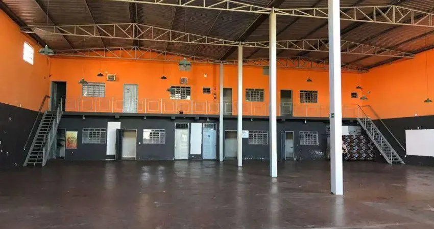 Galpão para alugar, 810 m² por R$ 10.113,79/mês - Lourdes - Uberaba/MG